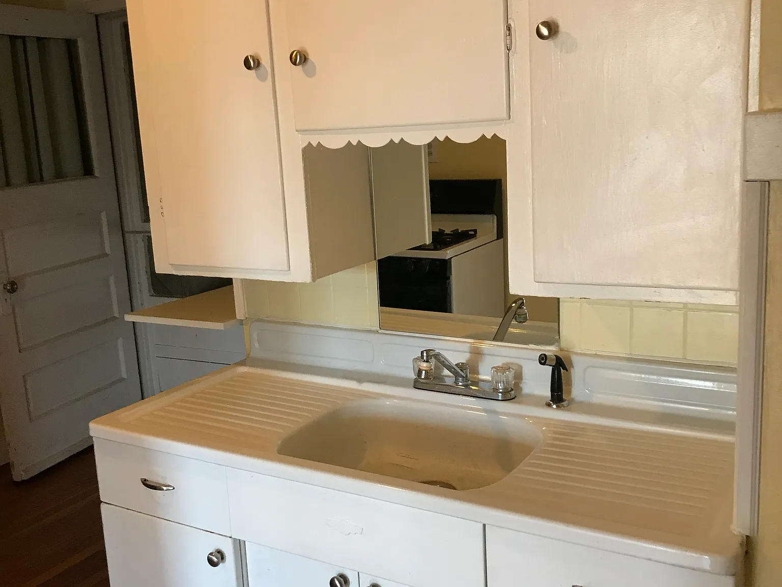 2 bed, 1000 sqft, $1,295 — Photo 4