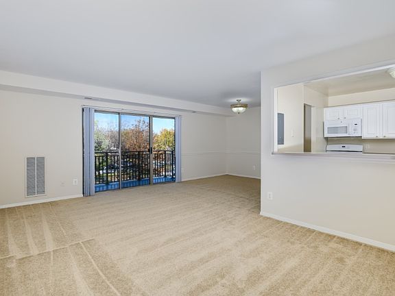 5th image of 2042 Peach Orchard Dr #604