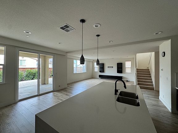 5th image of 1235 Mirassou Ln