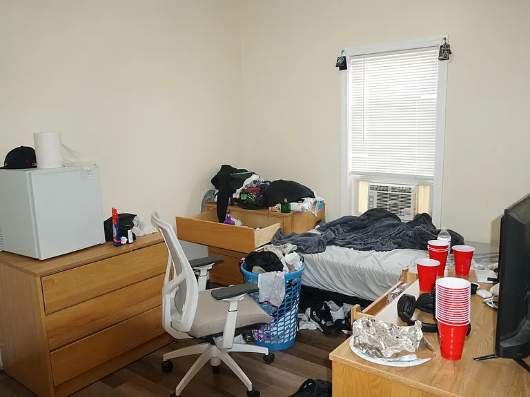 170 Middleboro Ave #2 — Photo 17