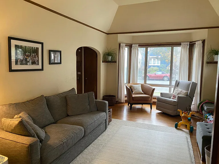 534 Curtis St — Photo 3