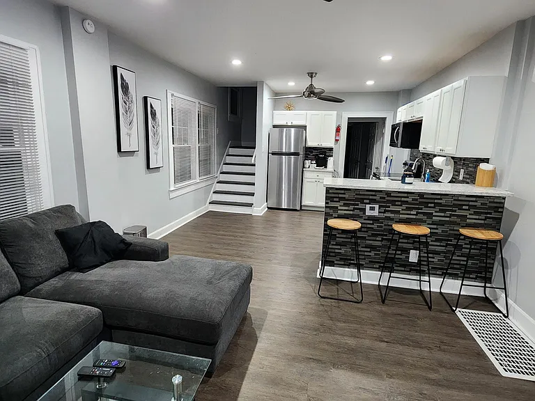 4651 Hinesley Ave — Photo 4
