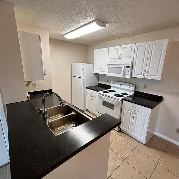 2030 Cascades Blvd #303 — Photo 3