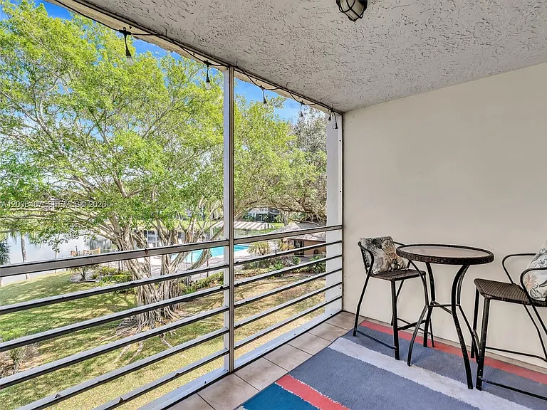 9340 Lagoon Pl #303 — Photo 21
