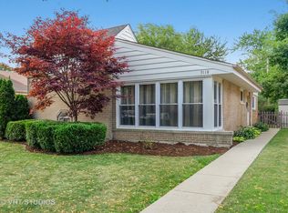 9118 Forestview Rd, Evanston, IL 60203