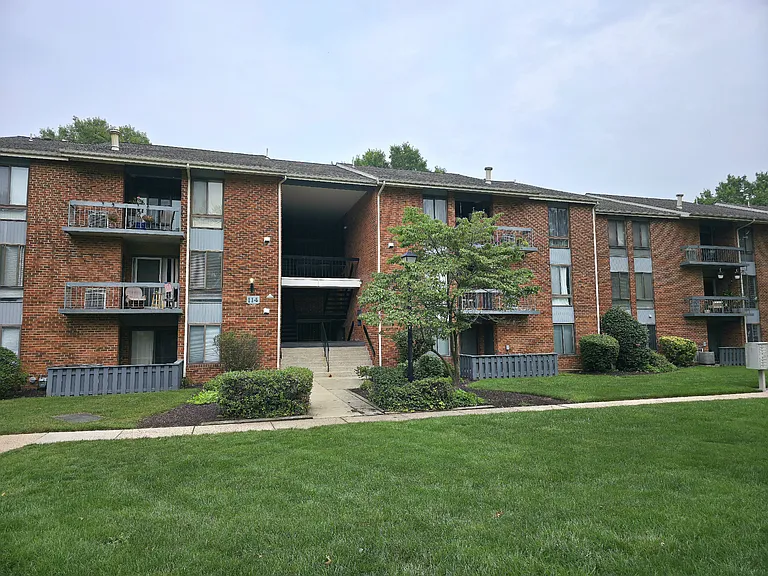 114 Van Buren Rd #4 — Photo 2