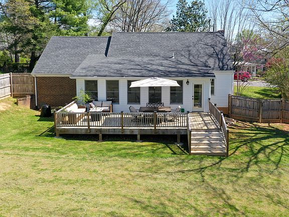 2nd image of 409 Morningside Dr