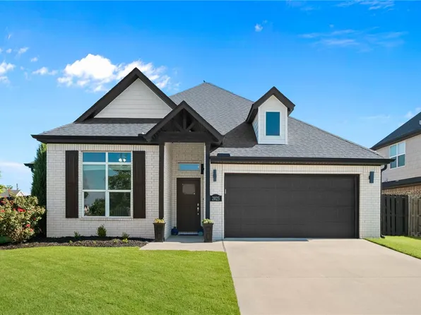 2025 W Broadway Pl, Rogers, AR 72758