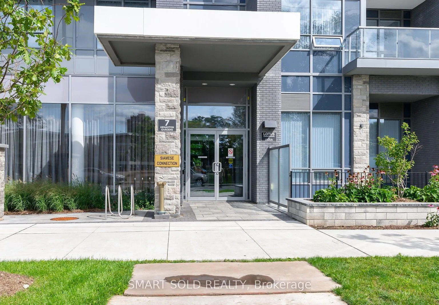 2 bed, $2,450 — Photo 2
