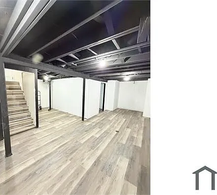 7324 Pierson St — Photo 11