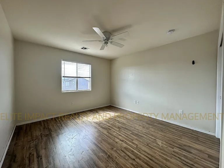 3780 E Felix Blvd — Photo 12