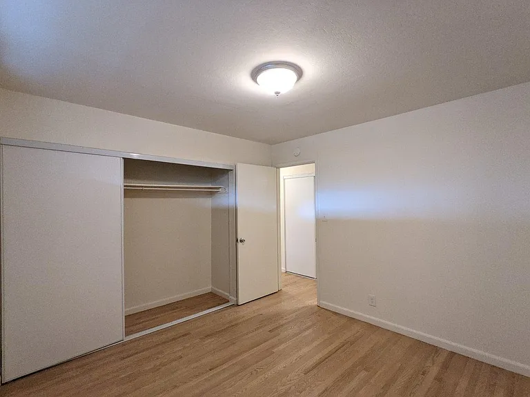 2404 Fulton Street — Photo 24