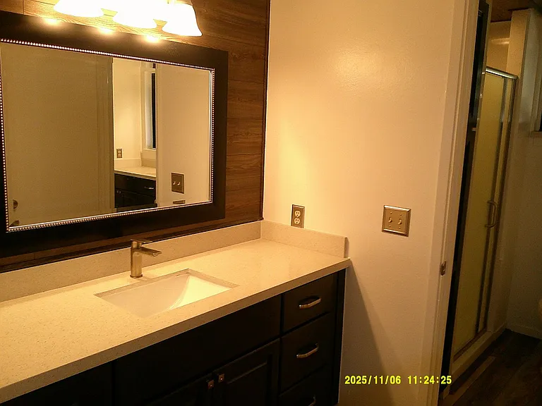 390 S Almond St — Photo 21