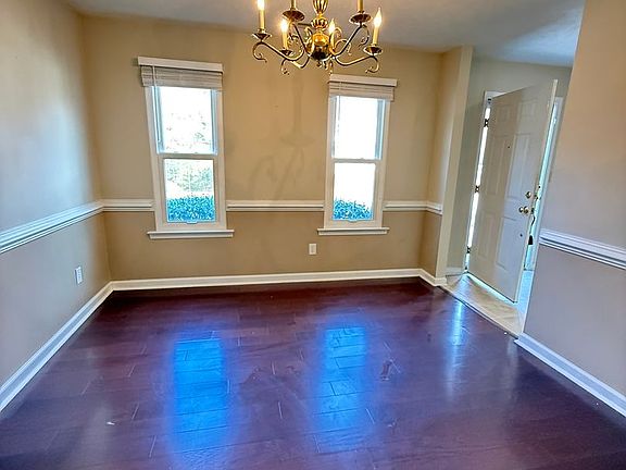 3rd image of 3944 Longhill Station Rd