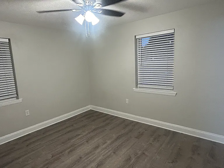 212 Omega St #A — Photo 7