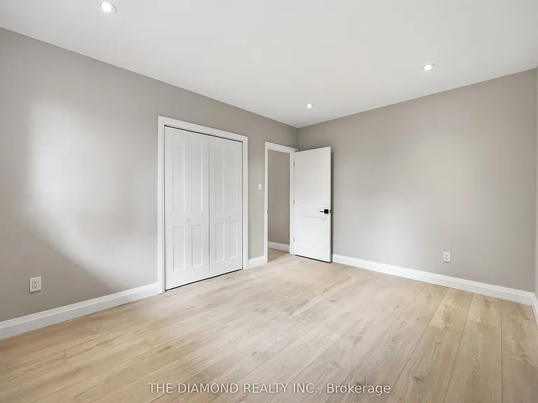 21 Jardine Pl — Photo 18