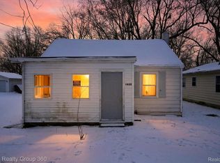 4928 Hughes Rd, Lansing, MI 48910