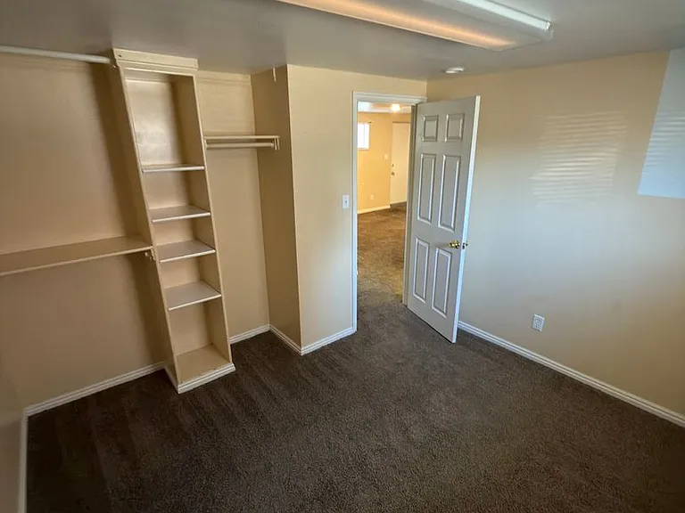 480 College Ave — Photo 3