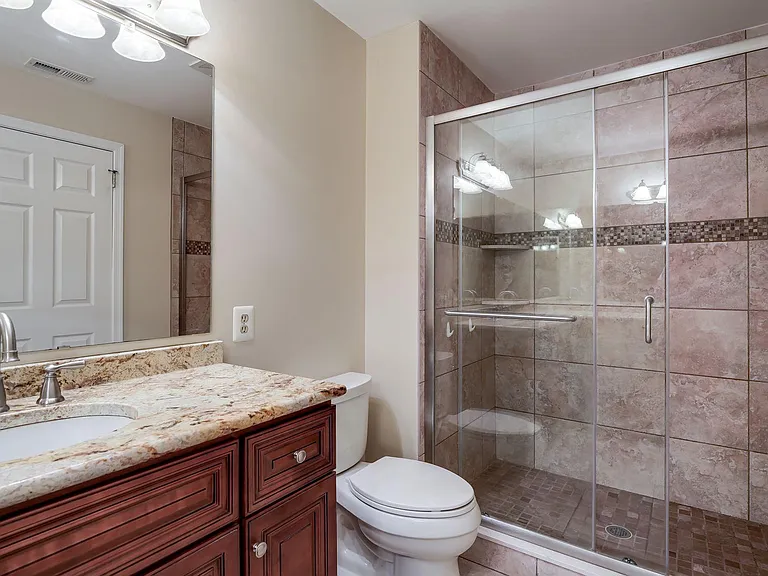 907 Diamond Dr — Photo 17