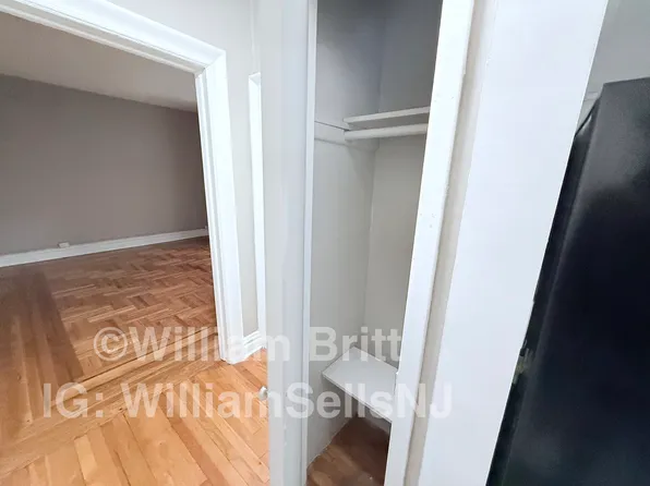 259 Grant Avenue image 6 of 21