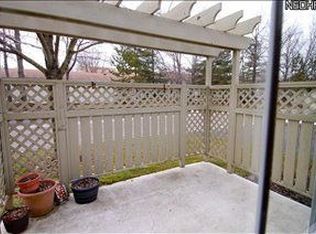 3221 Village Green Dr, Westlake, OH 44145