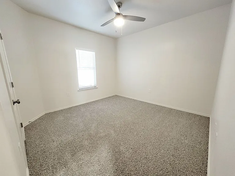 5832 Virginia Ave — Photo 5