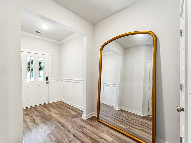 501 Polo Way — Photo 7