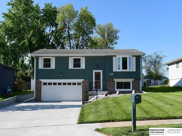 13309 Grissom St, Omaha, NE 68138