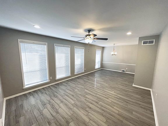 4th image of 4711 Craigmont Dr