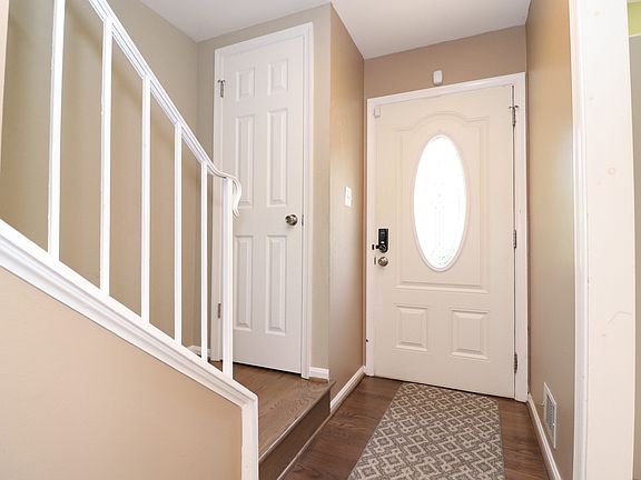 2nd image of 4526 Maxfield Dr