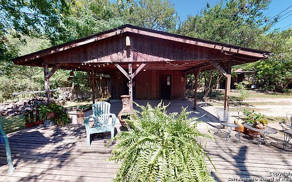 4th image of 6338 Bluebird Ln