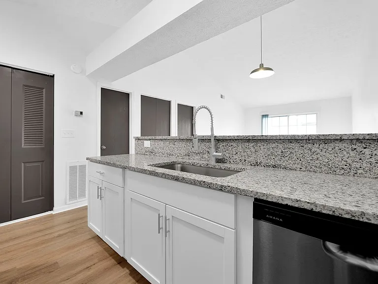 Stratford Commons — Photo 27