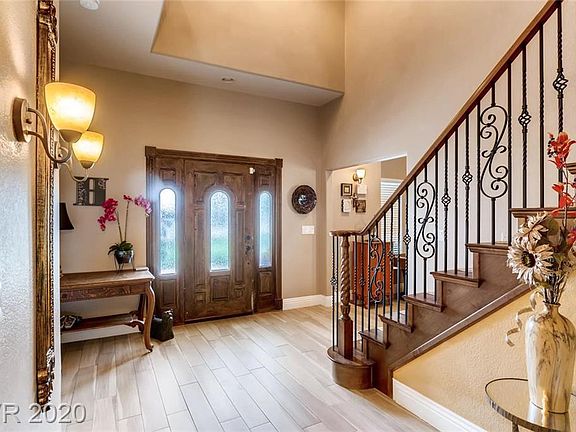 3rd image of 8860 W La Mancha Ave