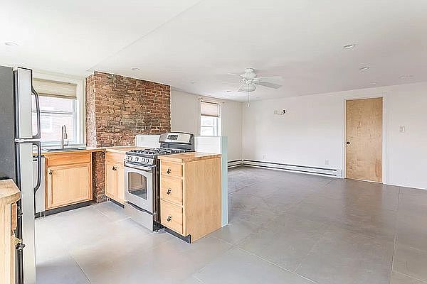 1st image of 361 Van Brunt St #3