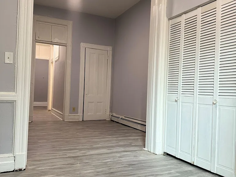 205 8th St #2L — Photo 5