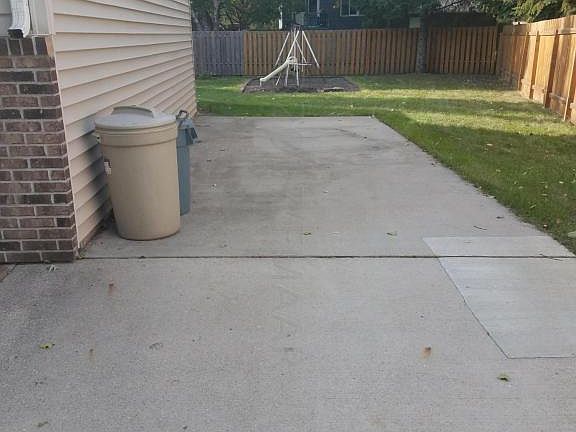 4th image of 2508 Spruce Ln