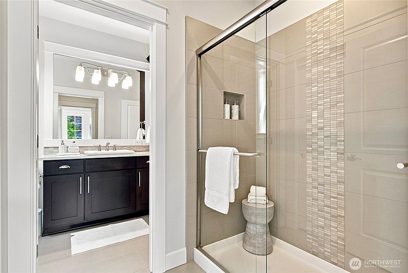 4th image of 22962 SE 20th Street