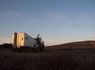 Beautiful Home Ready For Your Personal Touch, Bruneau, ID 83604