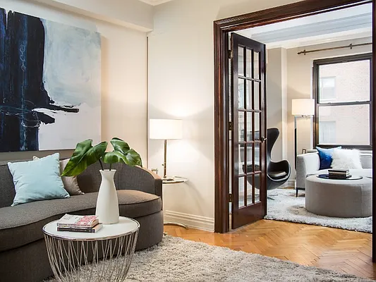 Sold by Sotheby's International Realty | media 1