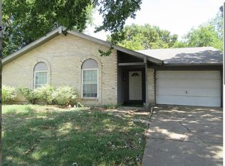 1215 Cove Dr, Garland, TX 75040
