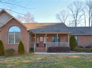 1730 Lancelot Ln, Denver, NC 28037