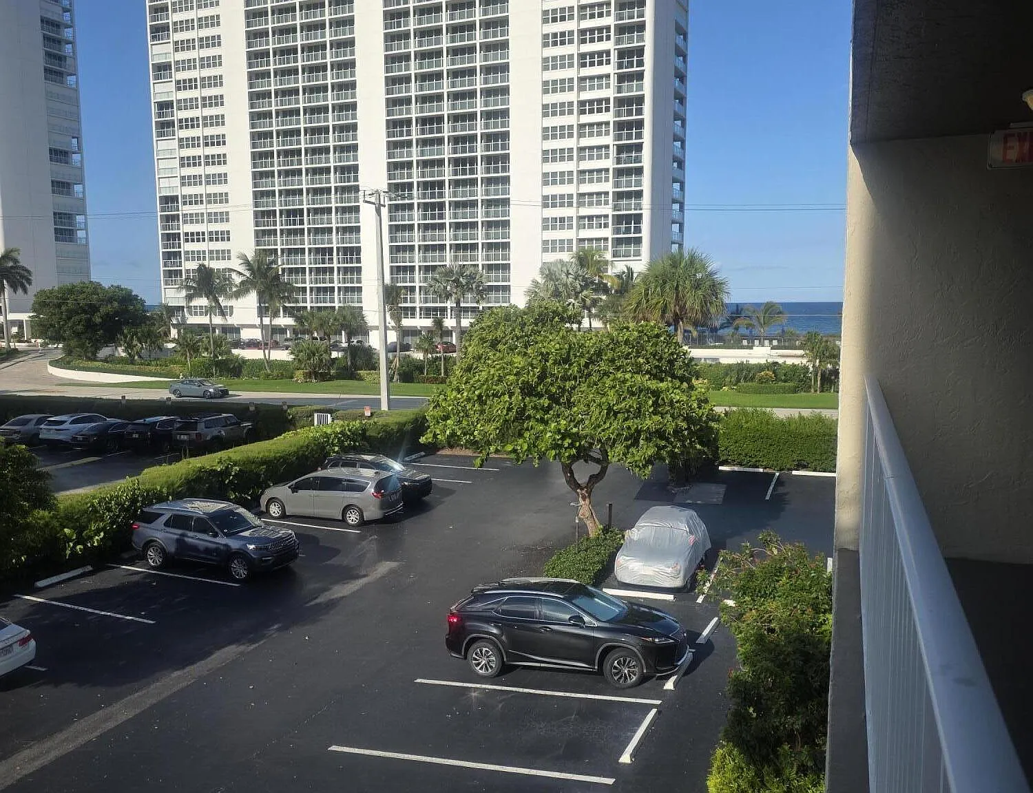 1 bed, 1.5 bath, 760 sqft, $2,300 — Photo 3