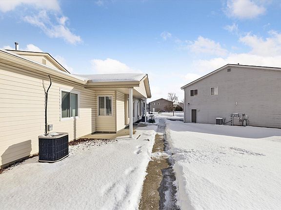 4th image of 1186 Parklane Cir