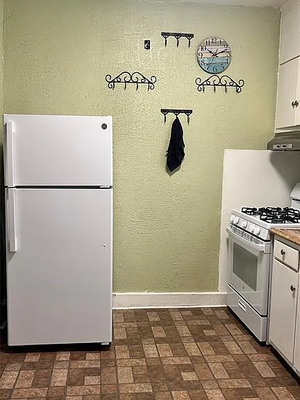 52 Christie Ave #1 — Photo 11