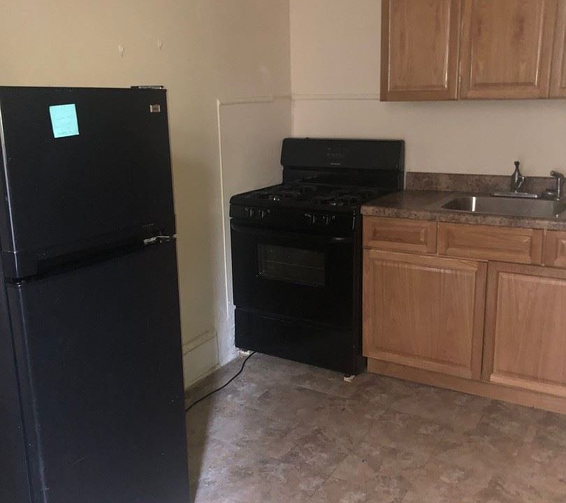 1st image of 1313 W Allegheny Ave APT 2