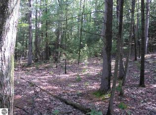 831 E Arbutus Lake Rd, Traverse City, MI 49696