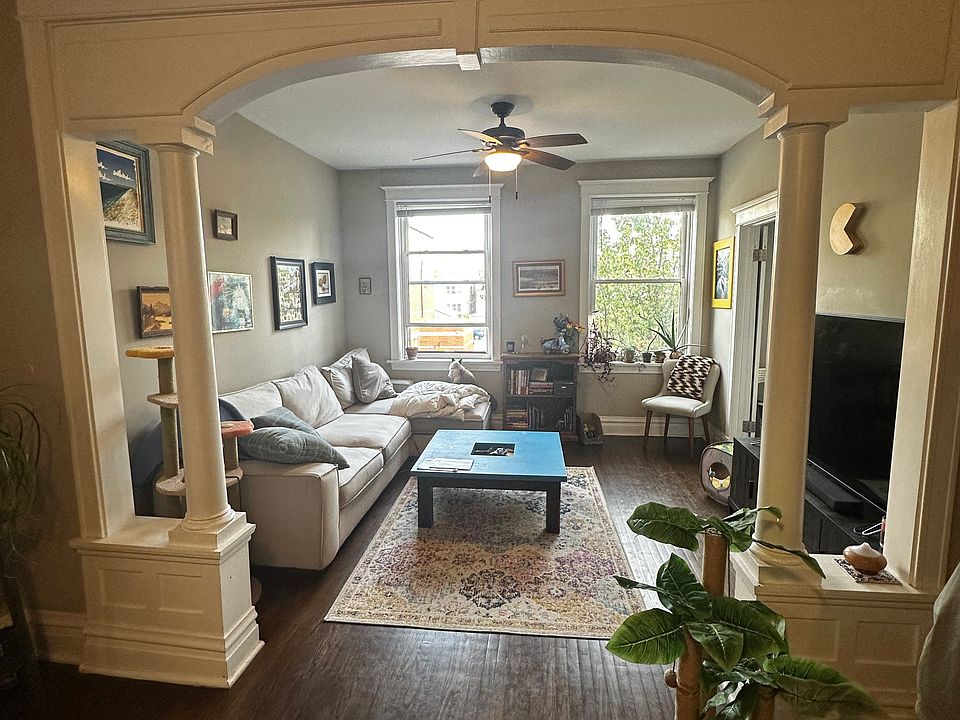 1st image of 912 N California Ave #2
