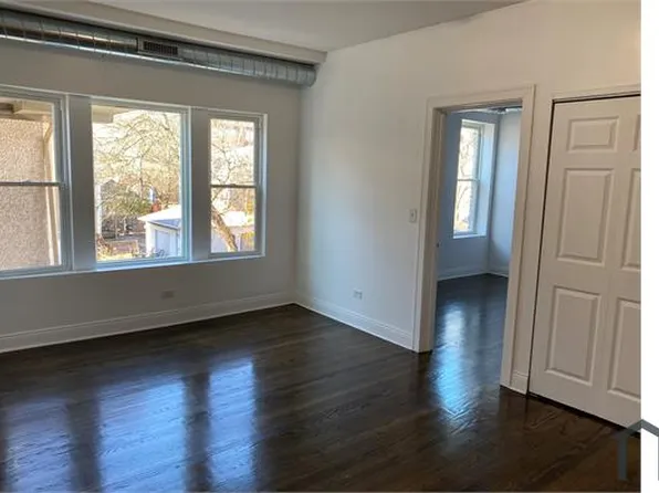 5946 W Race Ave #1E, Chicago, IL 60644