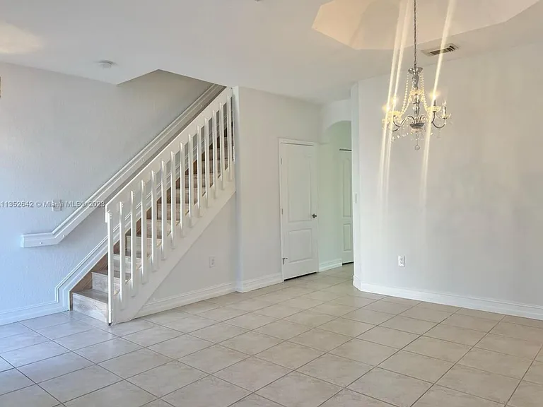 15800 SW 92nd Ave — Photo 1
