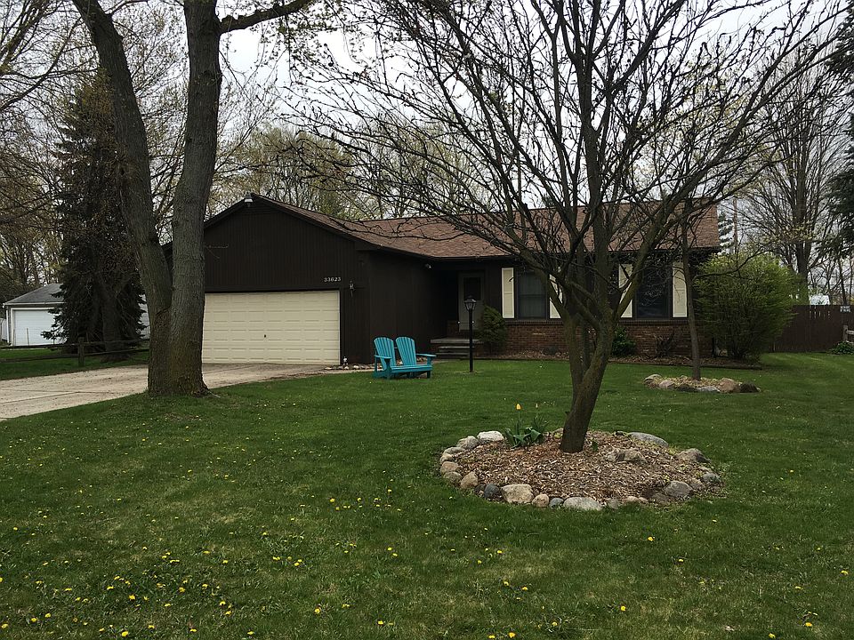 1st image of 33623 Edmonton St